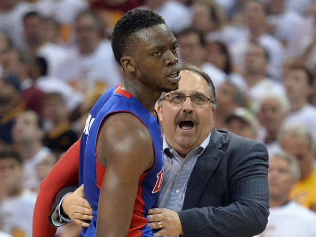 Jackson rips refs: 'I might be ashamed of myself if I wore stripes' Friday