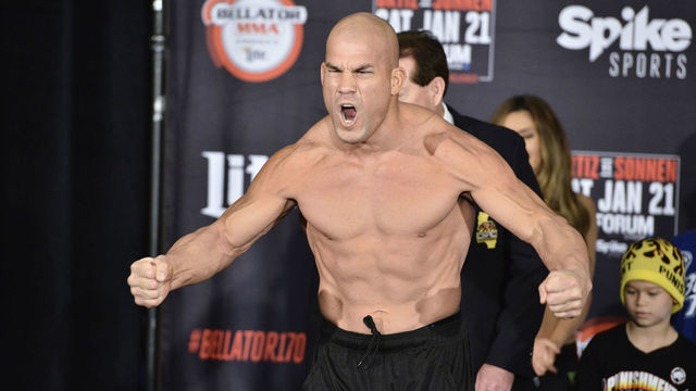 Watch: Ortiz wraps up 19-year career with 1st-round submission of Sonnen