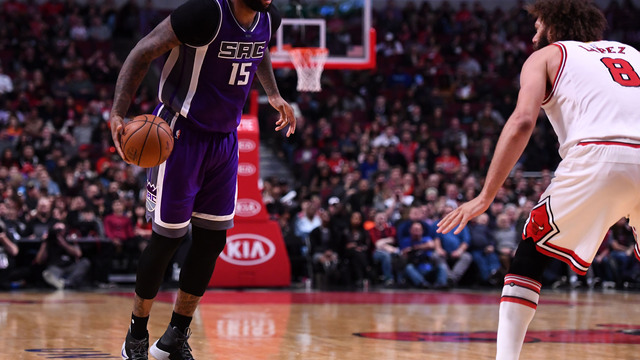 Cousins mocks officials after phantom foul: 'I applaud them'