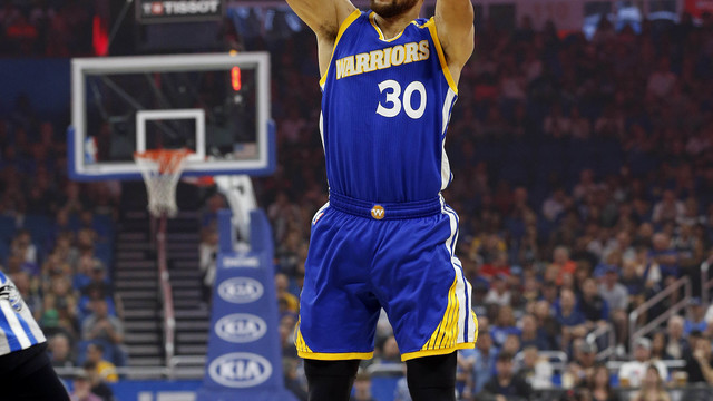 Curry passes Stojakovic on NBA's all-time 3-pointers list
