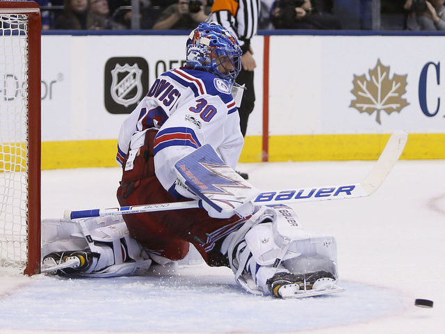 Lundqvist makes history with 20th win of the season