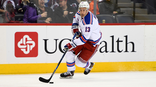 Watch: Hayes finishes tic-tac-toe to reach new career-high in points