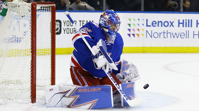 Zuccarello: Lundqvist is 'the best goalie in the world'