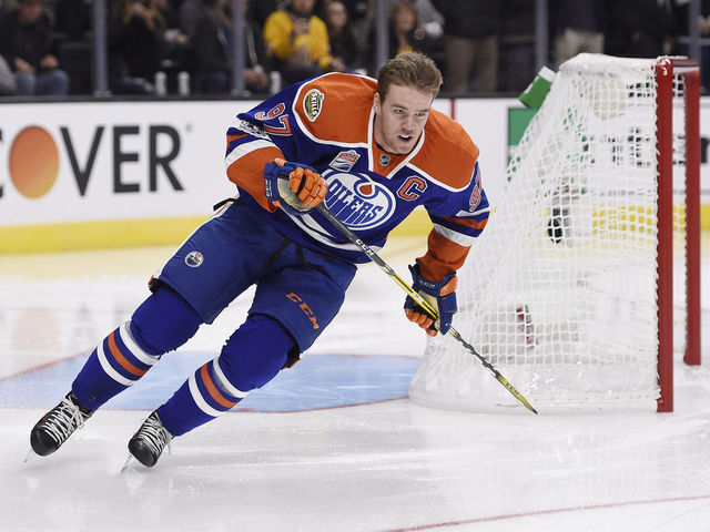 McDavid wins fastest skater, fails to break Larkin's record