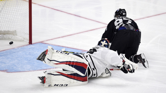 Watch: McDavid beats Bobrovsky on superb backhand breakaway