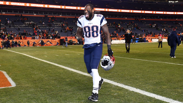 Patriots bring back Bennett after Packers' release