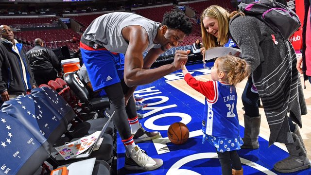 Embiid meets 3-year-old superfan