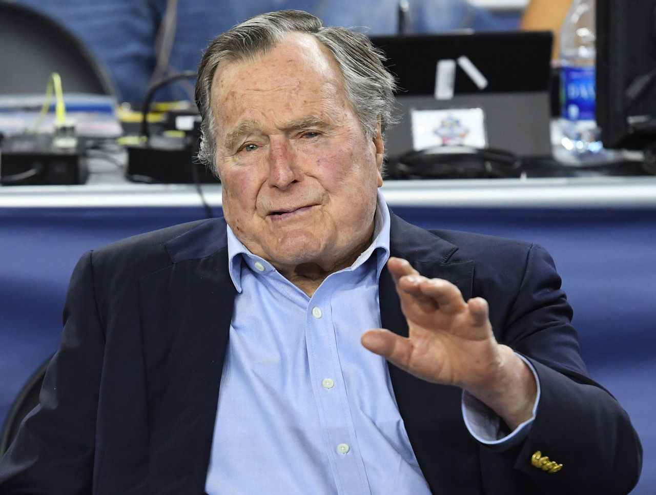 President H.W. Bush, Barbara Bush Perform Coin Flip at Super Bowl LI