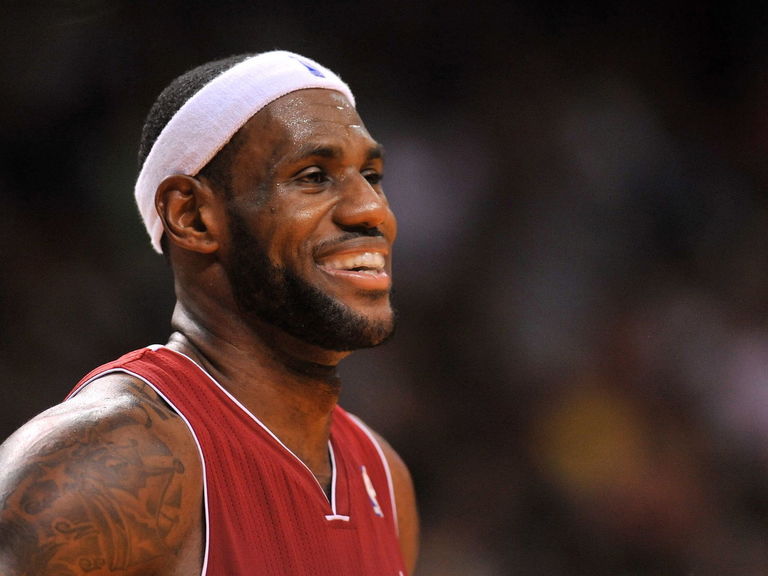 VIDEO: LeBron James is Medusa, turns Luis Scola to stone on drive ...