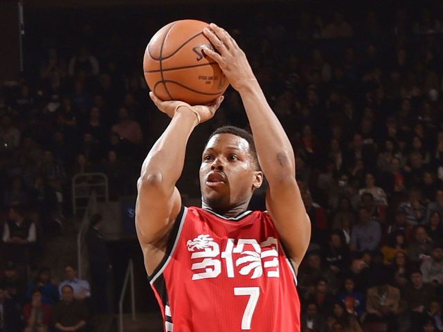 Watch: Lowry bails out Raptors in OT with contested game-winning jumper