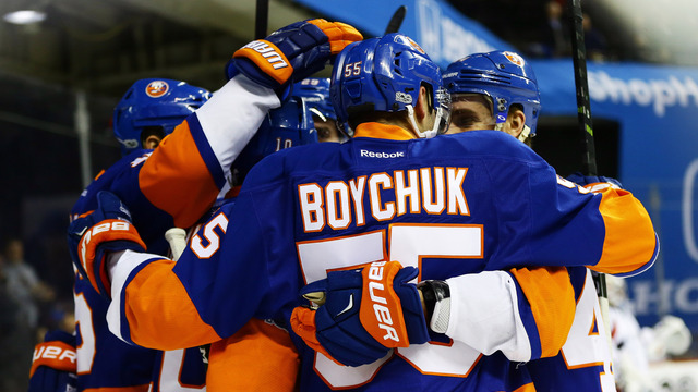 Islanders still unbeaten in regulation since Weight's takeover