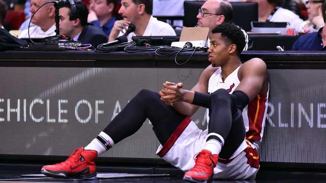 Whiteside offers to pay fine after Johnson ejected for defending him