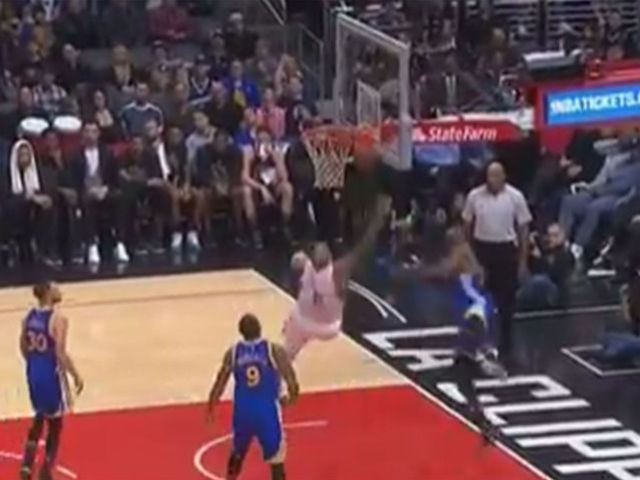 Speights rises for one-handed jam, gets stuffed by rim