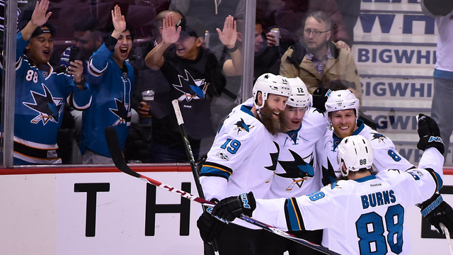 Watch: Marleau becomes 45th NHLer to reach 500 goals