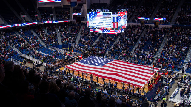 Connecticut governor invites Islanders to use Hartford arena
