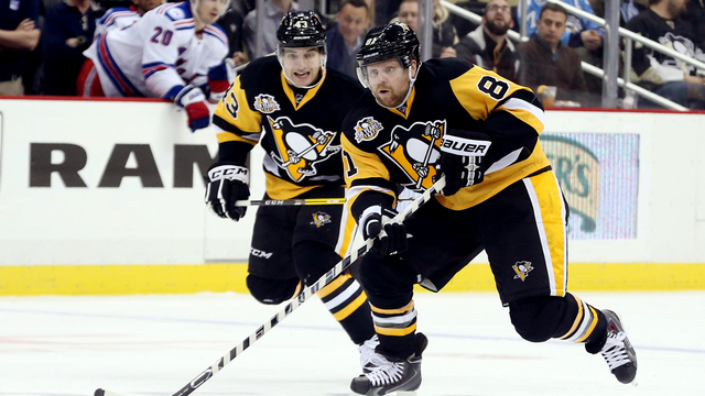 Watch: Kessel celebrates 800th career game with classic snipe