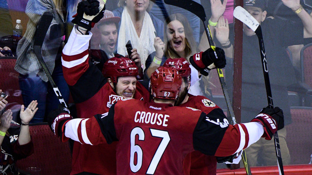 Watch: Crouse's dad can't contain excitement after son's fight