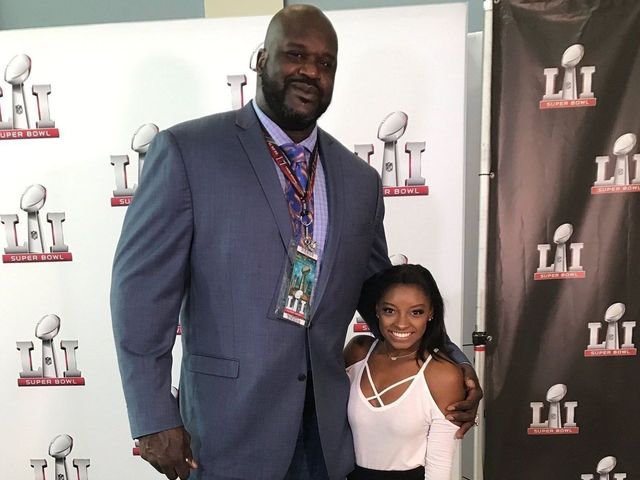 Simone Biles makes Shaq look like a skyscraper