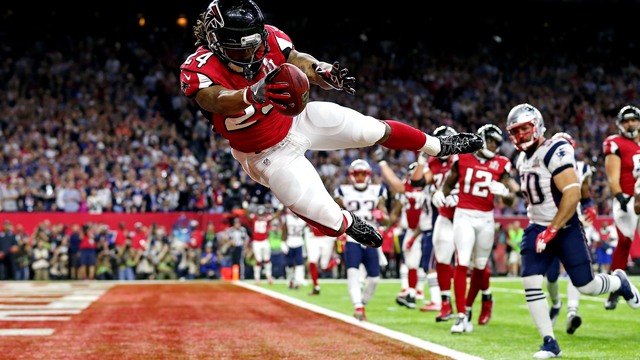 Falcons ink Freeman to 5-year extension worth reported $41.25M
