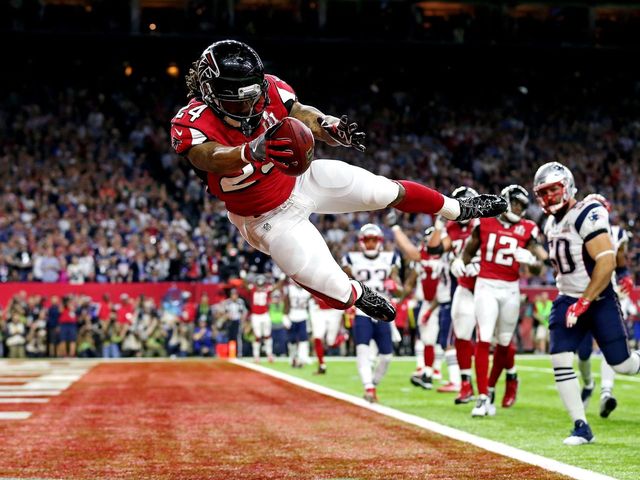 Falcons ink Freeman to 5-year extension worth reported $41.25M