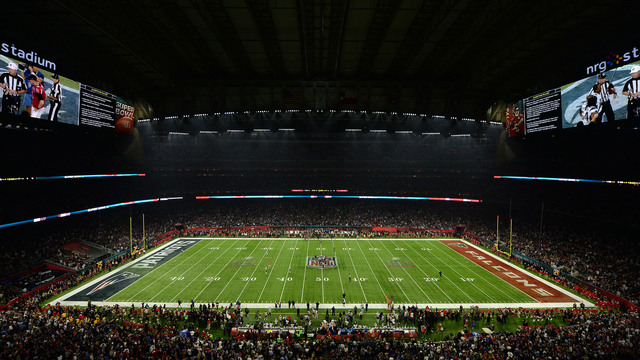 Hockey world reacts to Super Bowl