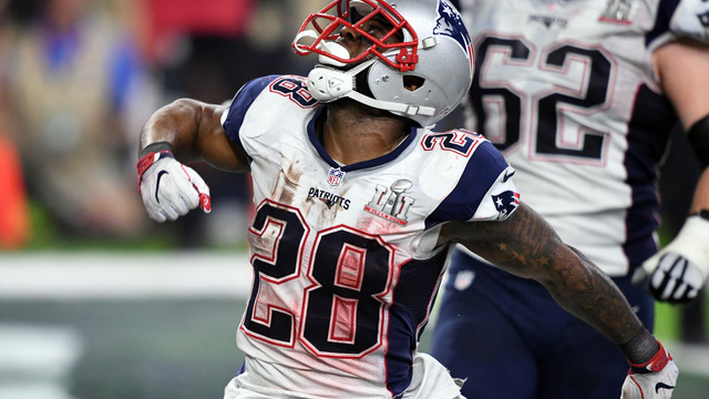 White sets Super Bowl record with 14 receptions