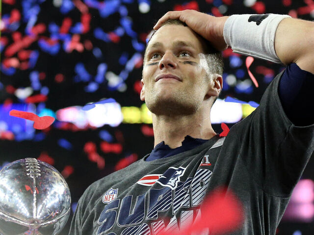 Brady 'having way too much fun' to retire despite Gisele's efforts