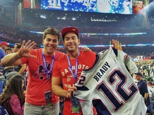 Fan claims he stole Brady's jersey in Instagram post