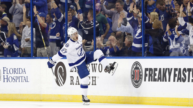 Lightning rack up milestones in dominant win over Kings