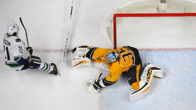 Watch: Rinne makes superb game-saving blocker stop on Eriksson