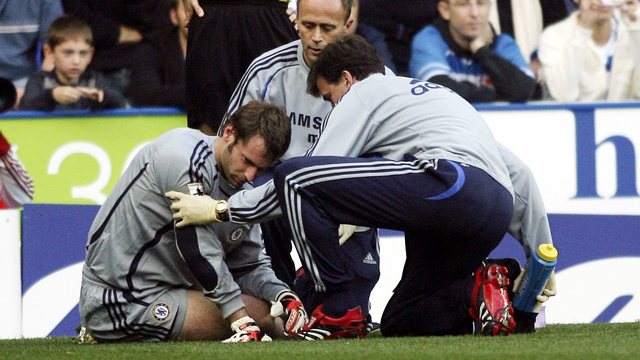 Cech offers support to Hull's Mason: 'Happy to share my experience'