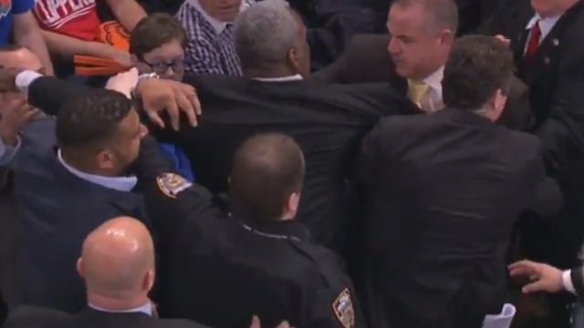Charles Oakley forcibly removed from MSG, charged with assault