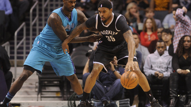 Watch: Nets' Booker misses potential game-winning volleyball shot