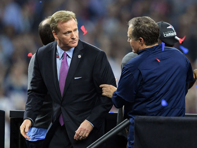 Joe Thomas: Goodell 'scurried off the stage like a rat' at Super Bowl