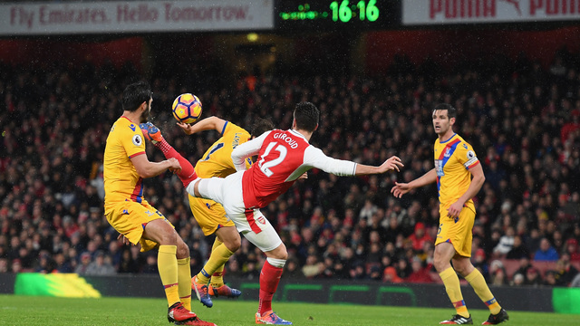 Arsenal's Giroud captures Puskas Award