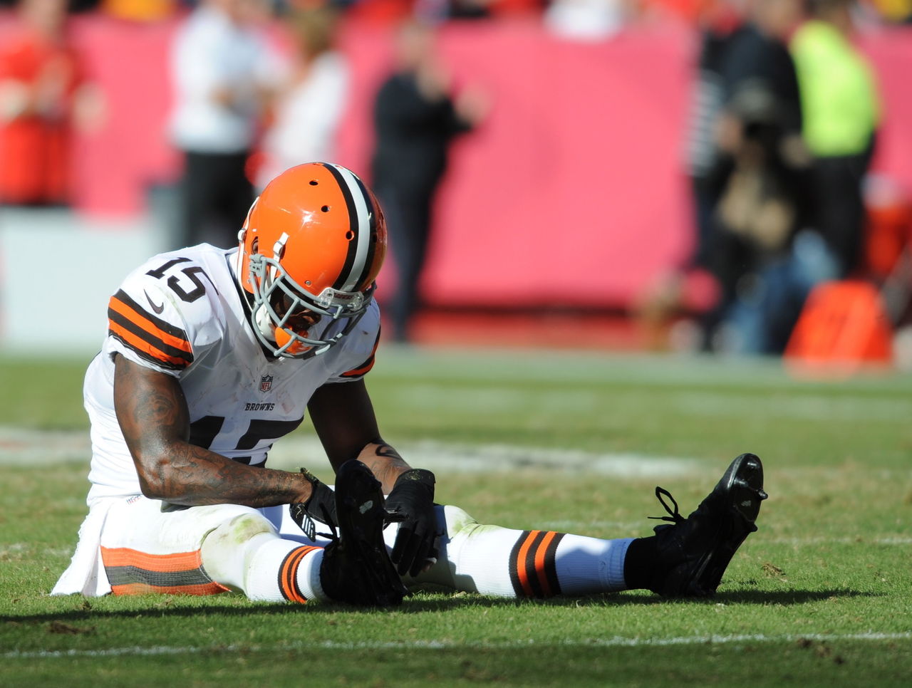 Browns cut troubled wide receiver Davone Bess - Sports Illustrated