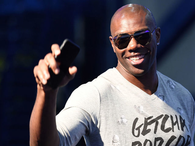 T.O. slaps away reporter Jason Whitlock's olive branch after HOF spot