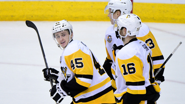 Watch: Penguins' Archibald neatly scores after Mike Smith misplays puck