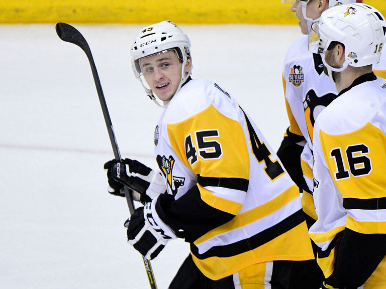 Watch penguins archibald neatly scores after mike smith misplays puck