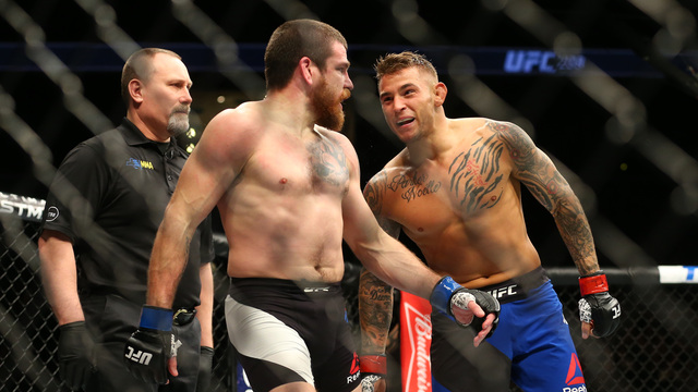 Poirier wins majority decision in dog fight with Miller