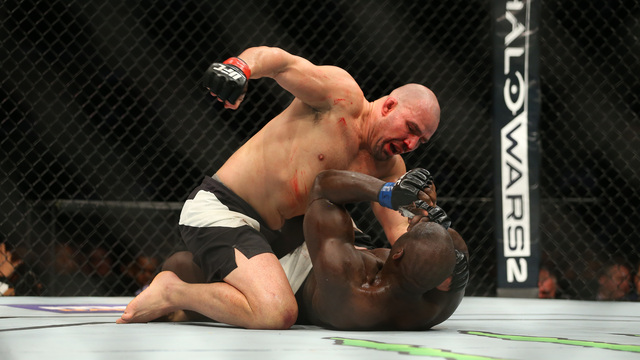 Teixeira smothers Cannonier to win unanimous decision
