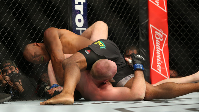 Watch: Jacare overwhelms Boetsch with 1st-round submission