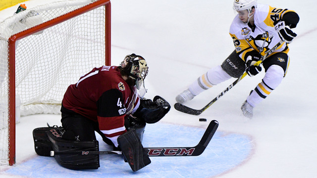 Smith rips ice quality at Gila River Arena after gaffe
