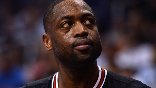 Bulls' Wade out for regular season with fractured elbow