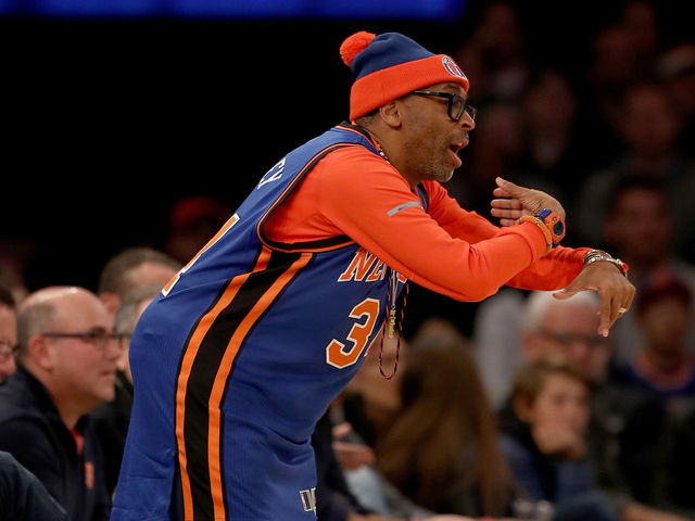 Spike Lee shows support for Charles Oakley at Knicks-Spurs