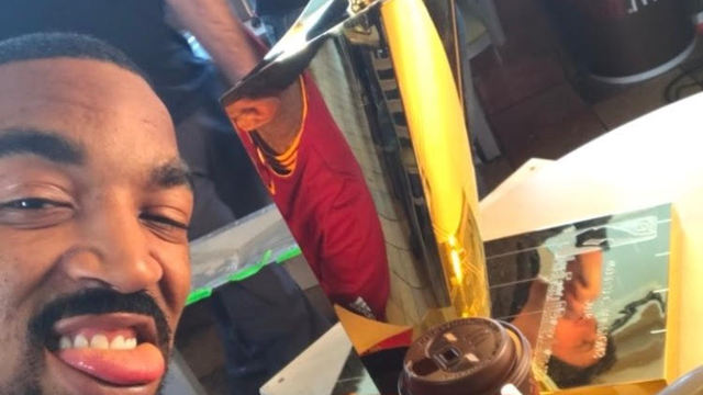 J.R. Smith brings Larry O'Brien Trophy to McDonald's