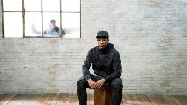 Lowry epically photobombs DeRozan's ASG photo