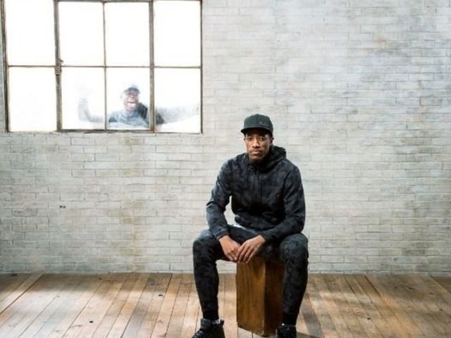 Lowry epically photobombs DeRozan's ASG photo