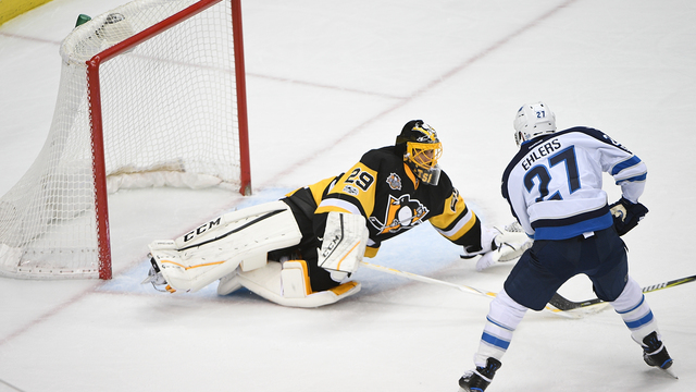 Fleury relishes support from Penguins fans as deadline looms