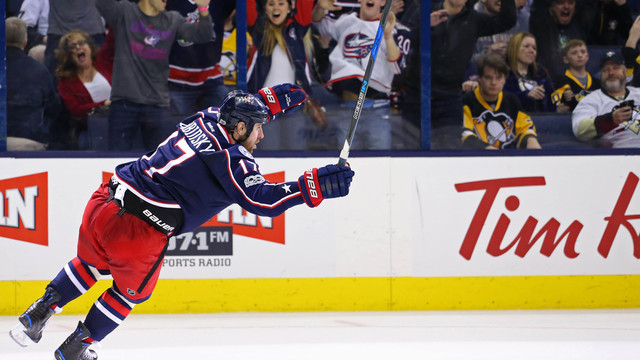 Watch: Dubinsky toe drags, sinks Penguins with OT snipe